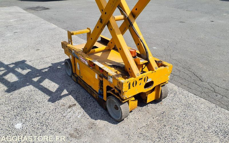 Dvižna ploščad Nacelle electrique à ciseaux 7 m GENIE GS1930: slika 17