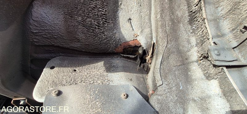 Nissan Cabstar - Dostavno vozilo prekucnik: slika 2 Nissan Cabstar - Dostavno vozilo prekucnik: slika 2