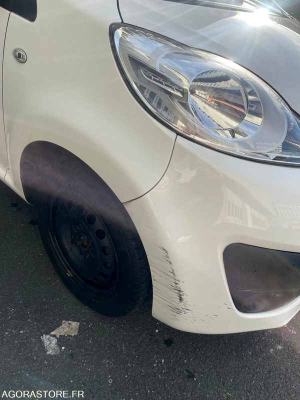 PEUGEOT 107 CL-635-LP - Avtomobil: slika 5 PEUGEOT 107 CL-635-LP - Avtomobil: slika 5