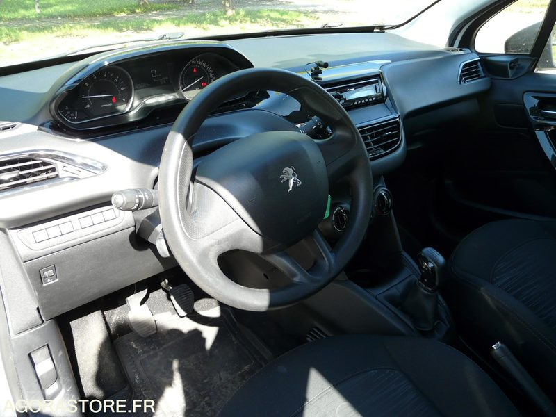 PEUGEOT 208 DX207CZ - Avtomobil: slika 5 PEUGEOT 208 DX207CZ - Avtomobil: slika 5