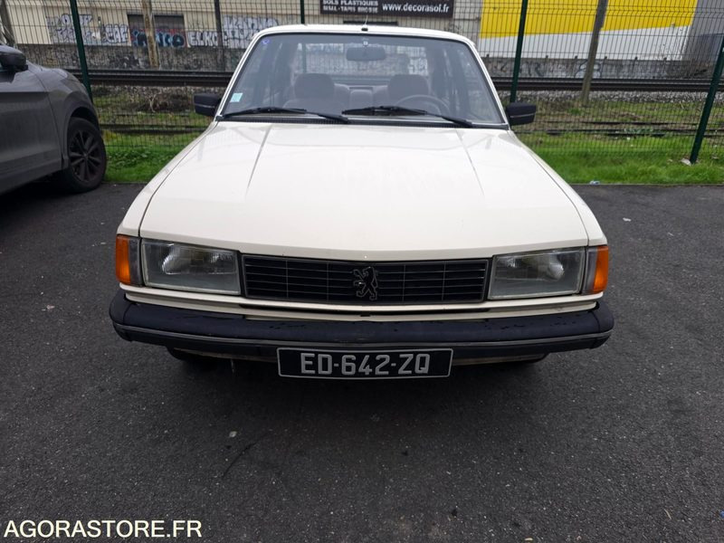 PEUGEOT 305 1.5 SR - 1984 - 124000 KM - Avtomobil: slika 5 PEUGEOT 305 1.5 SR - 1984 - 124000 KM - Avtomobil: slika 5