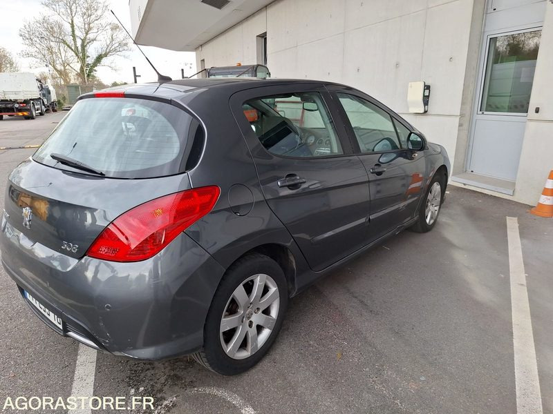 PEUGEOT 308 _ 5 places _ Diesel - Avtomobil: slika 2 PEUGEOT 308 _ 5 places _ Diesel - Avtomobil: slika 2