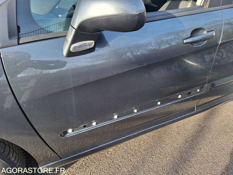 PEUGEOT 308 _ 5 places _ Diesel - Avtomobil: slika 5 PEUGEOT 308 _ 5 places _ Diesel - Avtomobil: slika 5