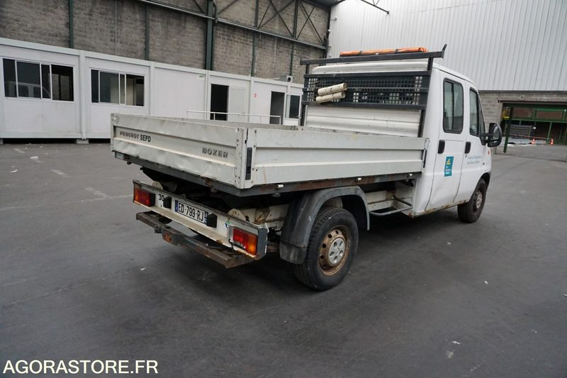 PEUGEOT BOXER PLATEAU DOUBLE CABINE - Dostavno vozilo prekucnik: slika 3 PEUGEOT BOXER PLATEAU DOUBLE CABINE - Dostavno vozilo prekucnik: slika 3