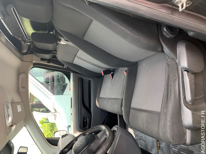 PEUGEOT EXPERT 1.6 BLUEHDI 115CH - 2017 - 120 000km PRIX TTC TVA NON RECUPERABLE - Mali kombi: slika 5 PEUGEOT EXPERT 1.6 BLUEHDI 115CH - 2017 - 120 000km PRIX TTC TVA NON RECUPERABLE - Mali kombi: slika 5