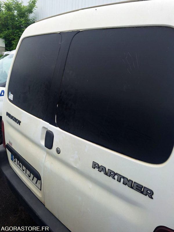 PEUGEOT PARTNER - 2002 - 156627 Kms - Mali kombi: slika 5 PEUGEOT PARTNER - 2002 - 156627 Kms - Mali kombi: slika 5