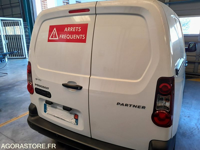 PEUGEOT PARTNER II 1.6 Vti 50026 kms 2016 frigo - Mali kombi: slika 5 PEUGEOT PARTNER II 1.6 Vti 50026 kms 2016 frigo - Mali kombi: slika 5