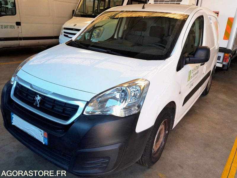 PEUGEOT PARTNER II 1.6 Vti 50026 kms 2016 frigo - Mali kombi: slika 3 PEUGEOT PARTNER II 1.6 Vti 50026 kms 2016 frigo - Mali kombi: slika 3