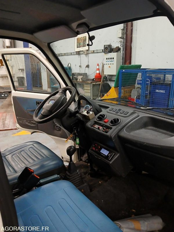 PIAGGIO PORTER BENNE - Dostavno vozilo prekucnik: slika 5 PIAGGIO PORTER BENNE - Dostavno vozilo prekucnik: slika 5