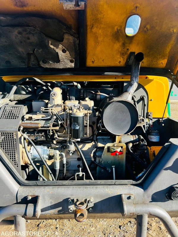 Pelle Mecalac 12MXT - 2004 - 4523 HEURES - Bager: slika 5 Pelle Mecalac 12MXT - 2004 - 4523 HEURES - Bager: slika 5