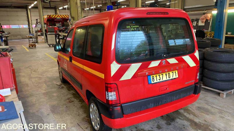 Peugeot - Partner Totem - 2006 - 185856KMS - 8137YD71 - Mali kombi: slika 5 Peugeot - Partner Totem - 2006 - 185856KMS - 8137YD71 - Mali kombi: slika 5