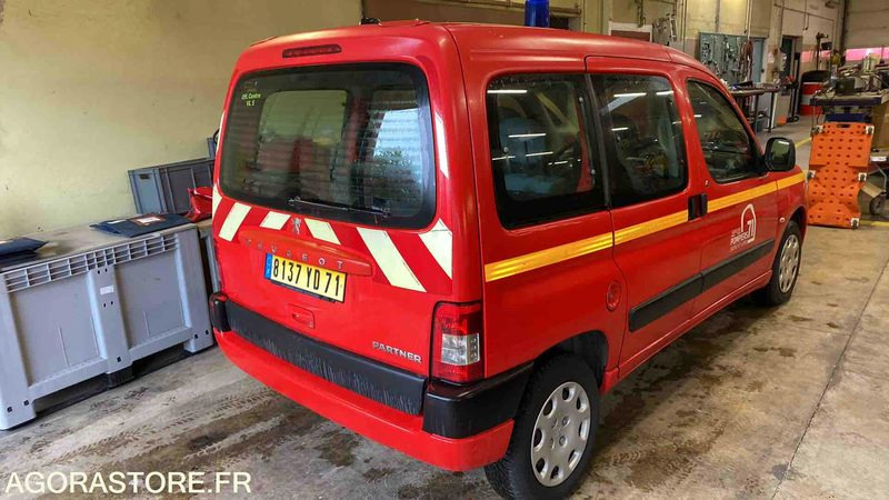 Peugeot - Partner Totem - 2006 - 185856KMS - 8137YD71 - Mali kombi: slika 4 Peugeot - Partner Totem - 2006 - 185856KMS - 8137YD71 - Mali kombi: slika 4