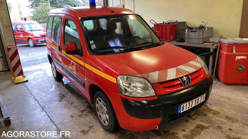Peugeot - Partner Totem - 2006 - 185856KMS - 8137YD71 - Mali kombi: slika 3 Peugeot - Partner Totem - 2006 - 185856KMS - 8137YD71 - Mali kombi: slika 3