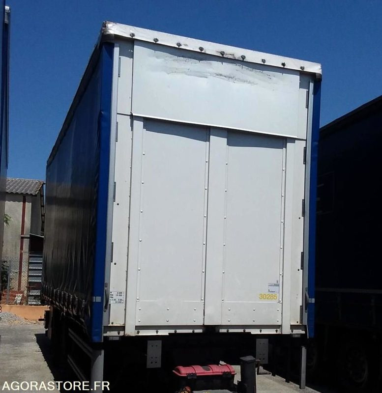 SEMI REMORQUE PLSC 18T - TOIT RELEVABLE - RIDEAUX COULISSANTS - Polprikolica: slika 3 SEMI REMORQUE PLSC 18T - TOIT RELEVABLE - RIDEAUX COULISSANTS - Polprikolica: slika 3