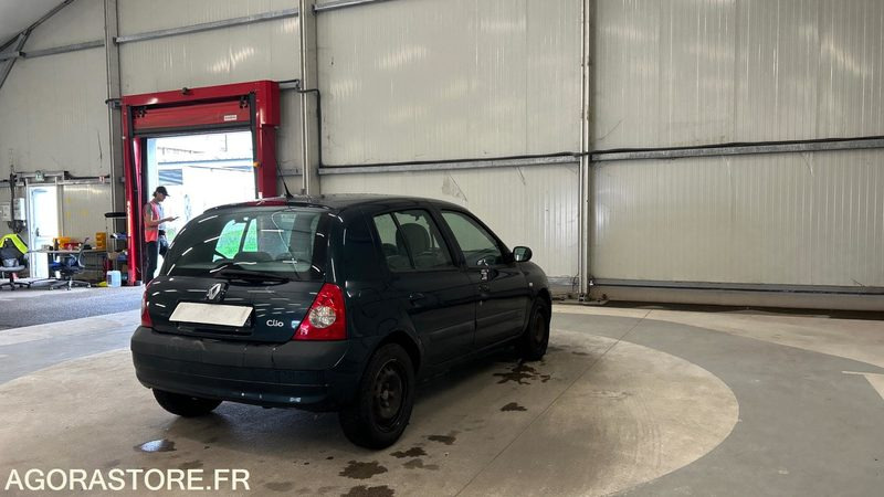 RENAULT-CLIO- 1.4-16V-EXTRÊME-ESSENCE-154073KMS - Avtomobil: slika 2 RENAULT-CLIO- 1.4-16V-EXTRÊME-ESSENCE-154073KMS - Avtomobil: slika 2