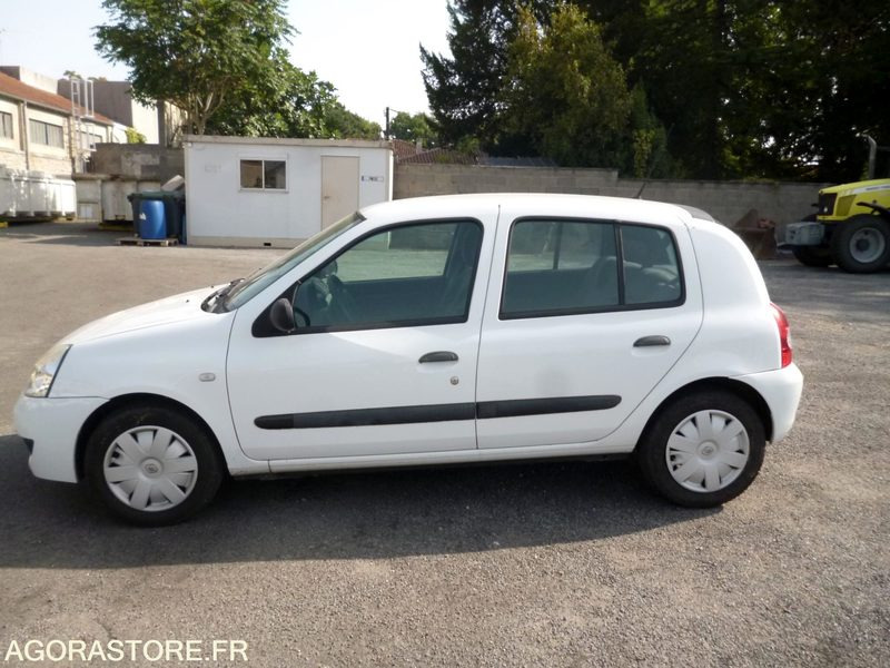 RENAULT CLIO 1.5 DCI - 2007 - Avtomobil: slika 2 RENAULT CLIO 1.5 DCI - 2007 - Avtomobil: slika 2