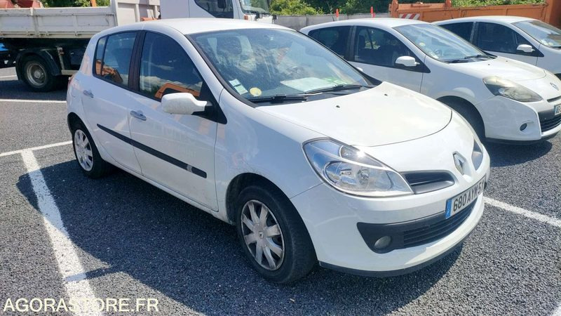 RENAULT CLIO - 2008 - 182854kms - Avtomobil: slika 2 RENAULT CLIO - 2008 - 182854kms - Avtomobil: slika 2