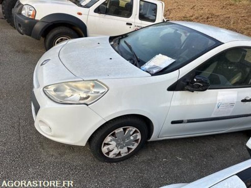 RENAULT CLIO - 2010 - 104062KM - AK212NT - Avtomobil: slika 3 RENAULT CLIO - 2010 - 104062KM - AK212NT - Avtomobil: slika 3
