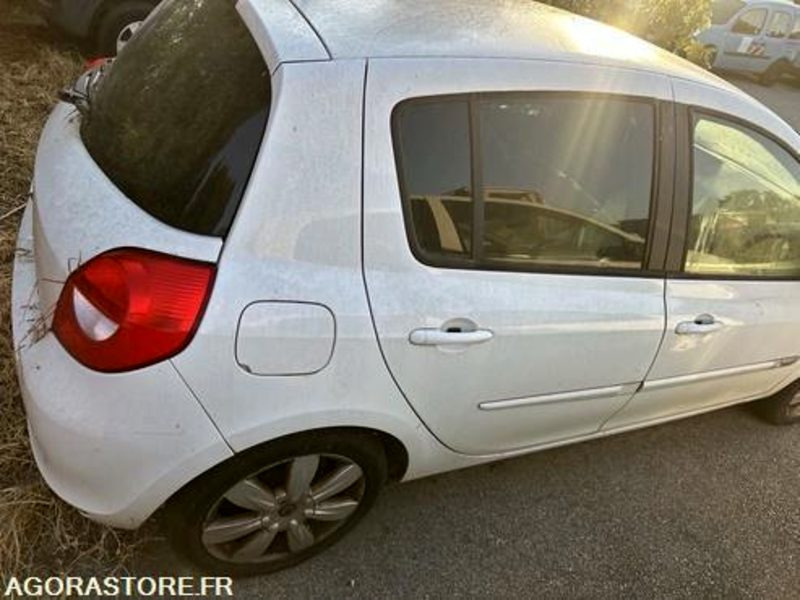 RENAULT CLIO - 2012 - 136676KM - CJ224LH - Avtomobil: slika 5 RENAULT CLIO - 2012 - 136676KM - CJ224LH - Avtomobil: slika 5