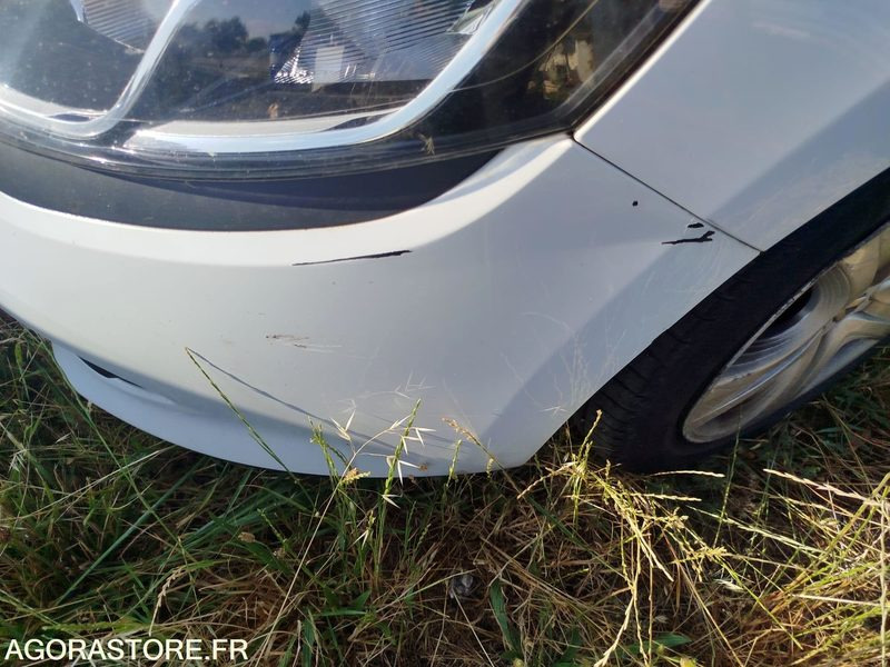 RENAULT CLIO - 2014 - Avtomobil: slika 3 RENAULT CLIO - 2014 - Avtomobil: slika 3