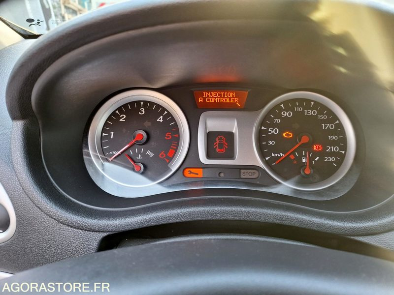 Avtomobil RENAULT CLIO3 Phase2 _ 3 places _ Diesel 1.5DCI: slika 11 Avtomobil RENAULT CLIO3 Phase2 _ 3 places _ Diesel 1.5DCI: slika 11