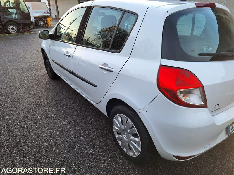 RENAULT CLIO3 Phase2 _ 3 places _ Diesel 1.5DCI - Avtomobil: slika 3 RENAULT CLIO3 Phase2 _ 3 places _ Diesel 1.5DCI - Avtomobil: slika 3