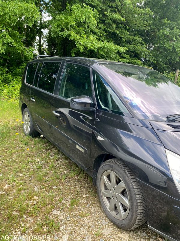 RENAULT ESPACE / 182 000 KM / 2011 / BY-961-XJ - Avtomobil: slika 2 RENAULT ESPACE / 182 000 KM / 2011 / BY-961-XJ - Avtomobil: slika 2