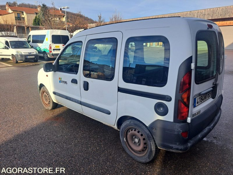 RENAULT KANGOO 157000kms 2000 - Mali kombi: slika 2 RENAULT KANGOO 157000kms 2000 - Mali kombi: slika 2