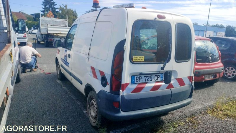 RENAULT KANGOO - 2000 - 269870 KM - Mali kombi: slika 3 RENAULT KANGOO - 2000 - 269870 KM - Mali kombi: slika 3