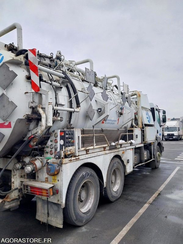 RENAULT Kerax 370 Dci HUWER ADR 2005 (258080Km) ROULANT EXPORT UNIQUEMENT - Vakuumski tovornjak: slika 4 RENAULT Kerax 370 Dci HUWER ADR 2005 (258080Km) ROULANT EXPORT UNIQUEMENT - Vakuumski tovornjak: slika 4