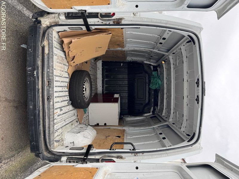 RENAULT MASTER 2.3 DCI 130CV 2021 - Furgon: slika 4 RENAULT MASTER 2.3 DCI 130CV 2021 - Furgon: slika 4