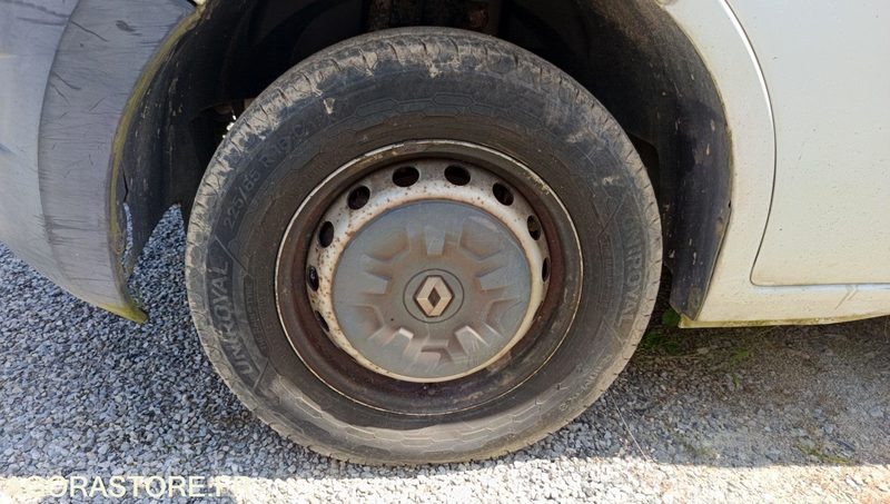 RENAULT MASTER BENNE - 2015 / 203000 KM (DN-728-QH) - Dostavno vozilo prekucnik: slika 3 RENAULT MASTER BENNE - 2015 / 203000 KM (DN-728-QH) - Dostavno vozilo prekucnik: slika 3