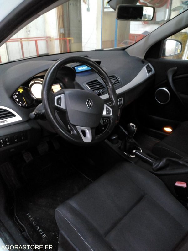 RENAULT MEGANE DIESEL - Avtomobil: slika 5 RENAULT MEGANE DIESEL - Avtomobil: slika 5