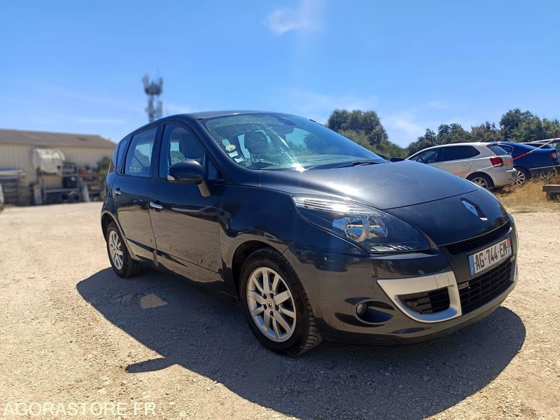 RENAULT SCENIC III 1.5 DCI 110CV - 2009 - 155000KMS - Avtomobil: slika 4 RENAULT SCENIC III 1.5 DCI 110CV - 2009 - 155000KMS - Avtomobil: slika 4