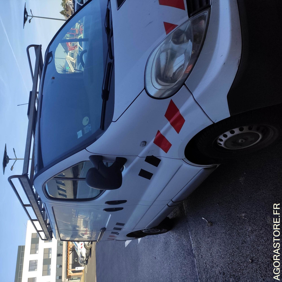 RENAULT - TRAFIC - 2014 / 180193 KMS (DE-503-XA) - Furgon: slika 3 RENAULT - TRAFIC - 2014 / 180193 KMS (DE-503-XA) - Furgon: slika 3