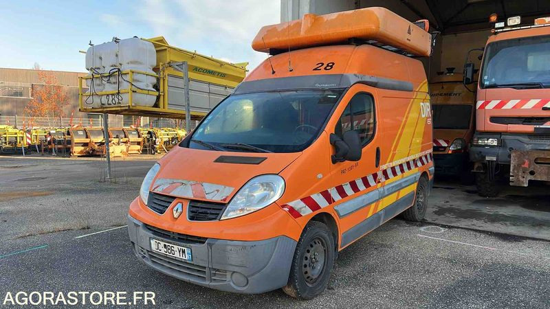 RENAULT TRAFIC - 2014 - 439000 KM - DC986YM - Furgon: slika 3 RENAULT TRAFIC - 2014 - 439000 KM - DC986YM - Furgon: slika 3