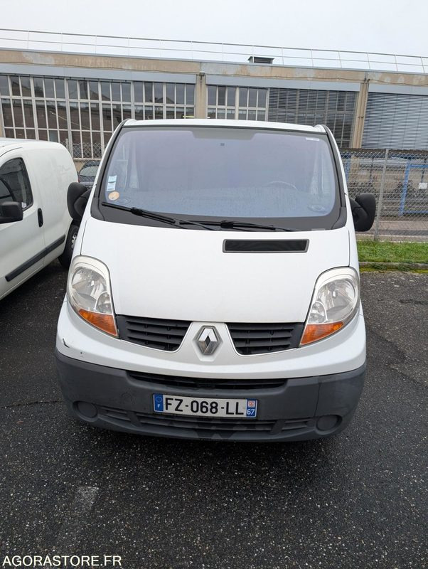 RENAULT TRAFIC 90CV 2.0 DCI - 209 014 KM - Furgon: slika 2 RENAULT TRAFIC 90CV 2.0 DCI - 209 014 KM - Furgon: slika 2
