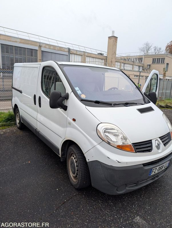 RENAULT TRAFIC 90CV 2.0 DCI - 209 014 KM - Furgon: slika 1 RENAULT TRAFIC 90CV 2.0 DCI - 209 014 KM - Furgon: slika 1