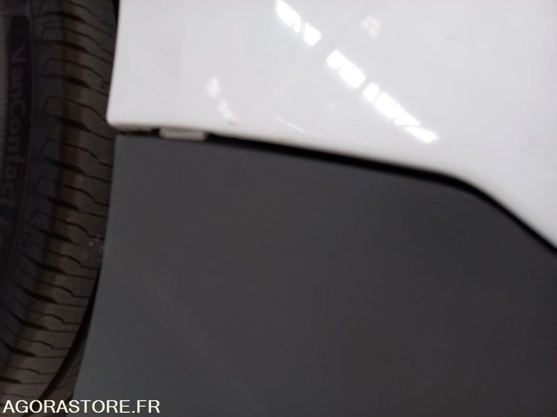 RENAULT TRAFIC BJ-113-ZT - Furgon: slika 4 RENAULT TRAFIC BJ-113-ZT - Furgon: slika 4