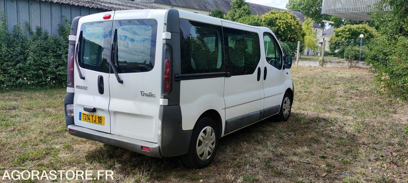 RENAULT TRAFIC II - Minibus, Potniški kombi: slika 2 RENAULT TRAFIC II - Minibus, Potniški kombi: slika 2