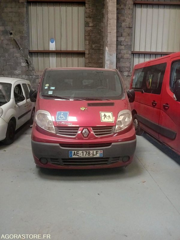 RENAULT TRAFIC TPMR N°090322 - Minibus, Potniški kombi: slika 1 RENAULT TRAFIC TPMR N°090322 - Minibus, Potniški kombi: slika 1