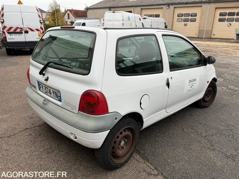 RENAULT TWINGO - 2002 - 158000KM - Avtomobil: slika 4 RENAULT TWINGO - 2002 - 158000KM - Avtomobil: slika 4