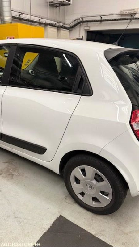 RENAULT TWINGO Essence - 54500km - 2018 - Avtomobil: slika 5 RENAULT TWINGO Essence - 54500km - 2018 - Avtomobil: slika 5