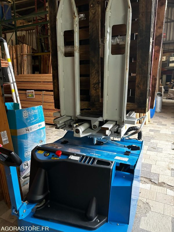 RETOURNEUR DE PALETTES autonome transpalette - Orodje/ Oprema: slika 3 RETOURNEUR DE PALETTES autonome transpalette - Orodje/ Oprema: slika 3