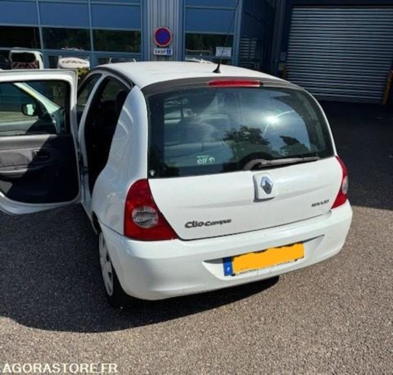 Renault CLIO 2 - Avtomobil: slika 4 Renault CLIO 2 - Avtomobil: slika 4