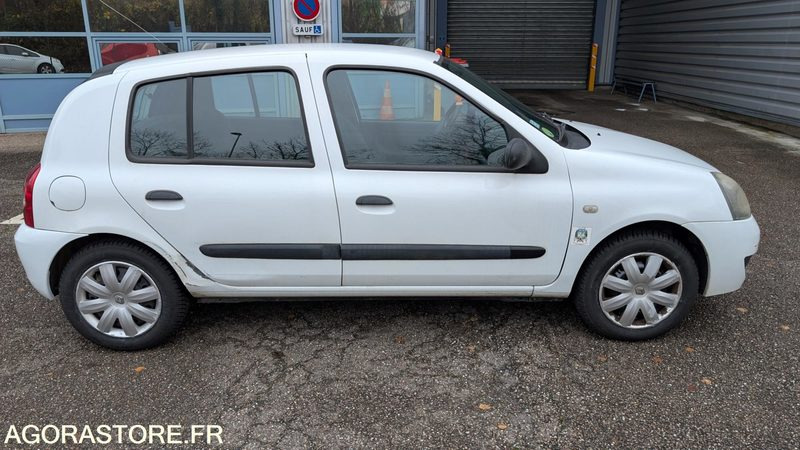 Renault CLIO 2 - Avtomobil: slika 3 Renault CLIO 2 - Avtomobil: slika 3