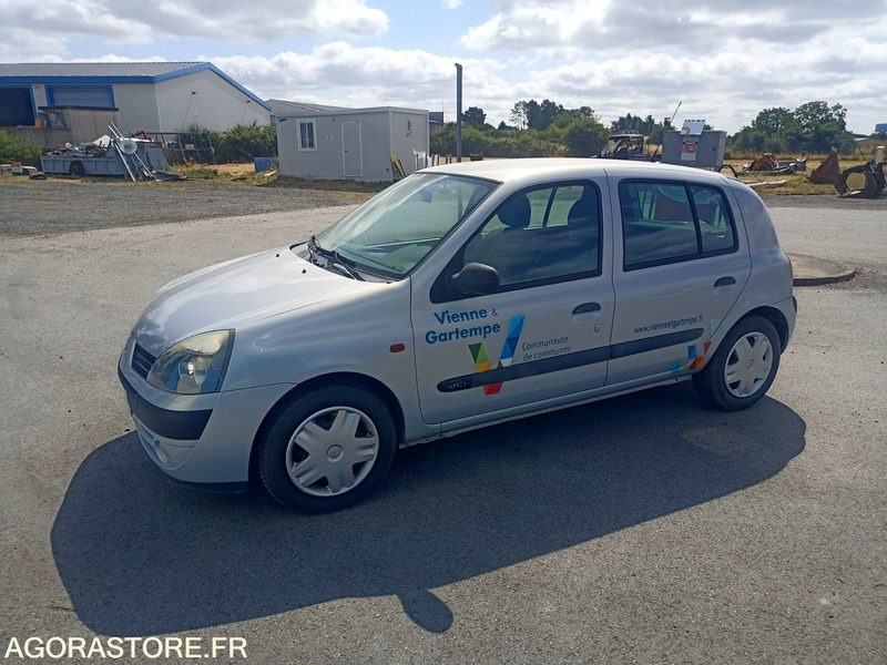 Renault Clio 2 1.5 dCi - 107100kms - 2004 - Avtomobil: slika 2 Renault Clio 2 1.5 dCi - 107100kms - 2004 - Avtomobil: slika 2