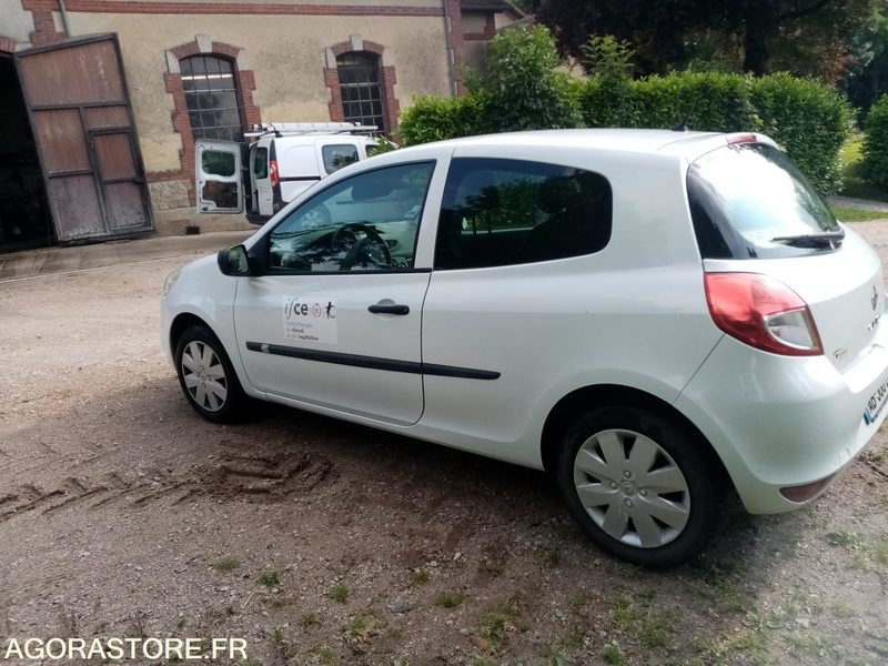 Renault Clio III 2 places 1.5 L Diesel - 211 000km - Avtomobil: slika 5 Renault Clio III 2 places 1.5 L Diesel - 211 000km - Avtomobil: slika 5