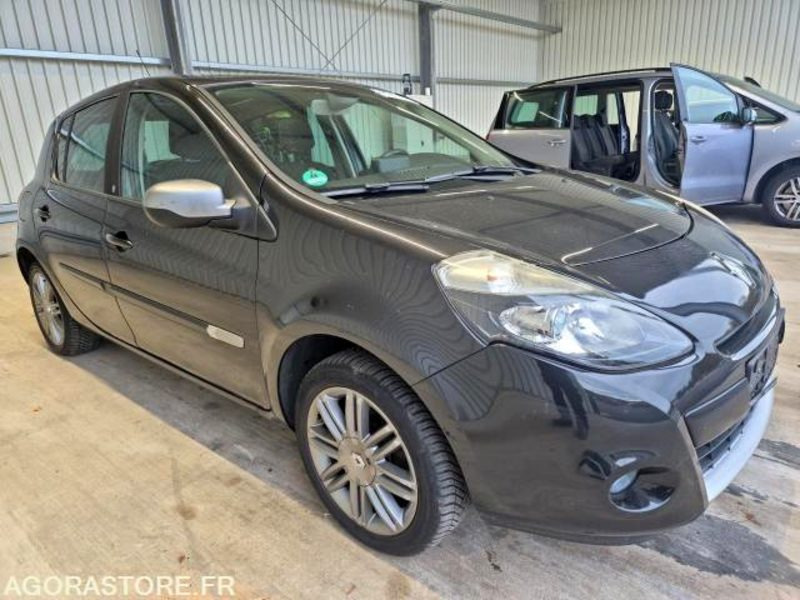 Renault Clio III Phase 2 – TomTom Edition 1.2 75 – 2011 – Seulement 33 200 km – - Avtomobil: slika 5 Renault Clio III Phase 2 – TomTom Edition 1.2 75 – 2011 – Seulement 33 200 km – - Avtomobil: slika 5