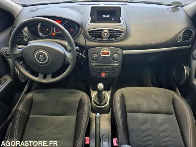 Renault Clio III Phase 2 – TomTom Edition 1.2 75 – 2011 – Seulement 33 200 km – - Avtomobil: slika 3 Renault Clio III Phase 2 – TomTom Edition 1.2 75 – 2011 – Seulement 33 200 km – - Avtomobil: slika 3
